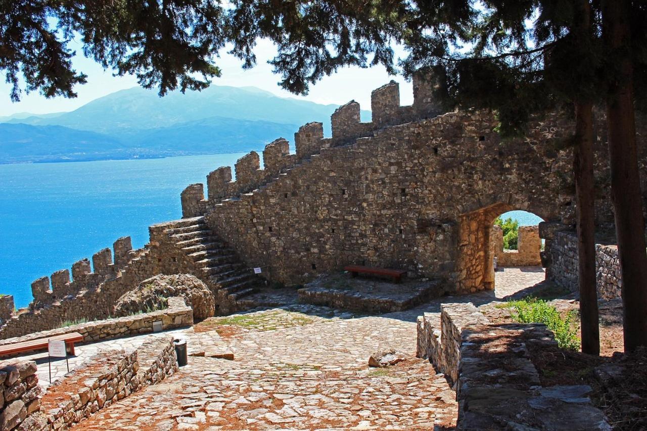 Cervantes Nafpaktos Extérieur photo